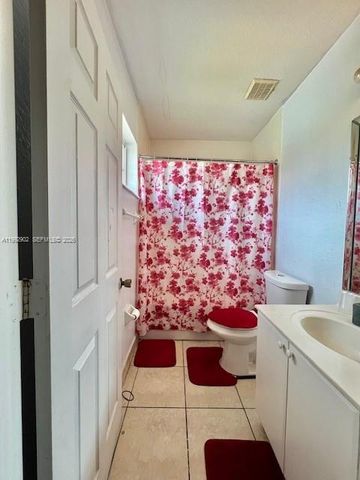 620 SW 7th Ter, Florida City, FL 33034