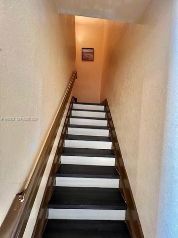 620 SW 7th Ter, Florida City, FL 33034