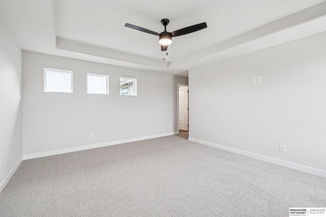 6320 N 207 Street, Elkhorn, NE 68022