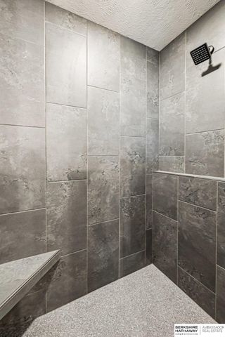 6320 N 207 Street, Elkhorn, NE 68022