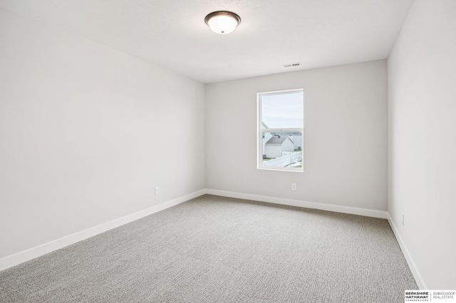 6320 N 207 Street, Elkhorn, NE 68022