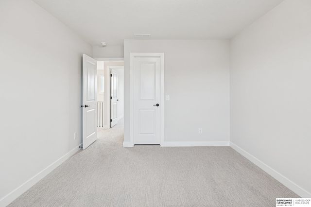 6320 N 207 Street, Elkhorn, NE 68022