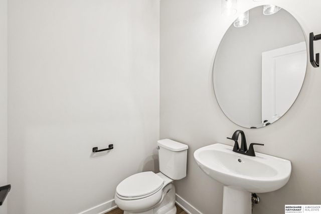 6320 N 207 Street, Elkhorn, NE 68022