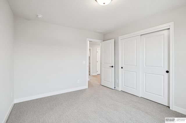 6320 N 207 Street, Elkhorn, NE 68022