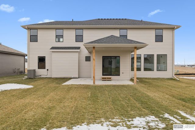 6320 N 207 Street, Elkhorn, NE 68022