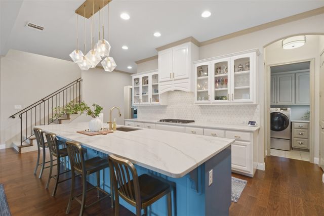 527 Trailrider Road, Fort Worth, TX 76114