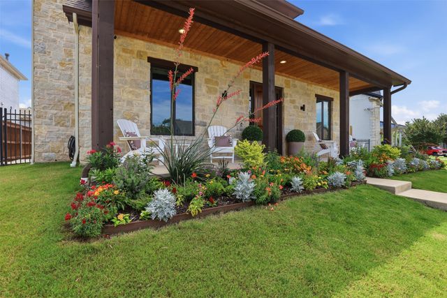527 Trailrider Road, Fort Worth, TX 76114