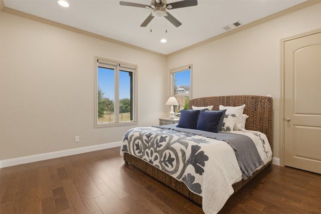 527 Trailrider Road, Fort Worth, TX 76114