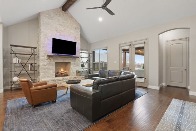 527 Trailrider Road, Fort Worth, TX 76114