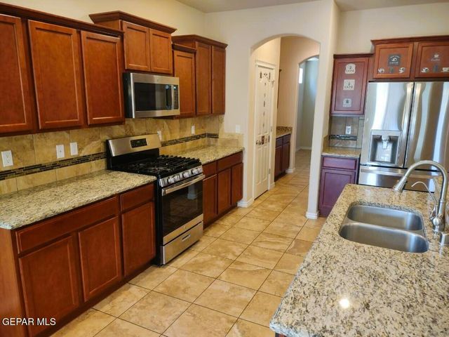 7332 Meadow Sage Drive, El Paso, TX 79911