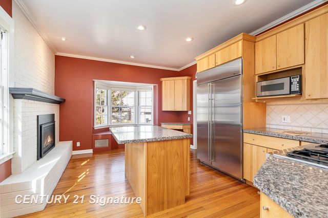 105 Parkwood Court, Bay City, MI 48706