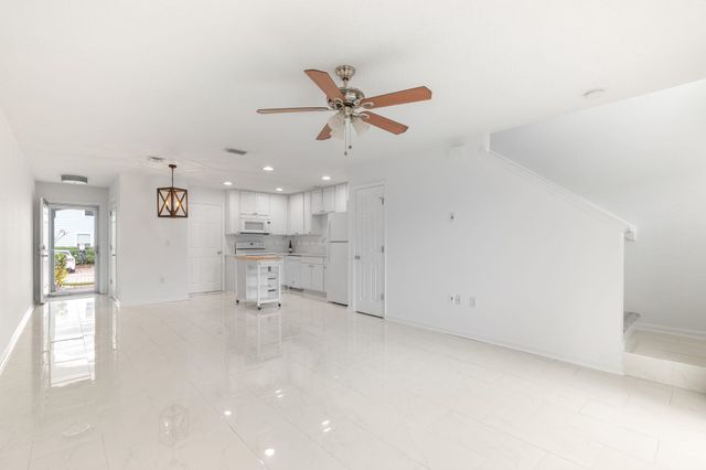 128 Islander Cir, St Augustine, FL 32080