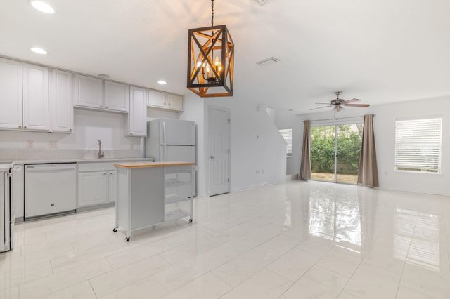 128 Islander Cir, St Augustine, FL 32080
