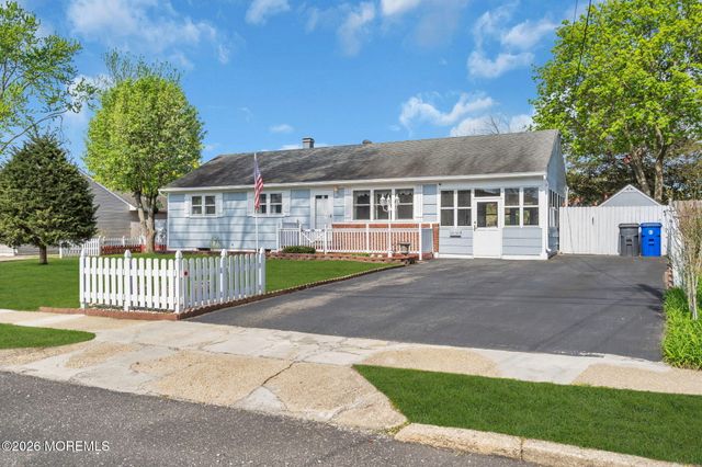 230 Carol Drive, Toms River, NJ 08753