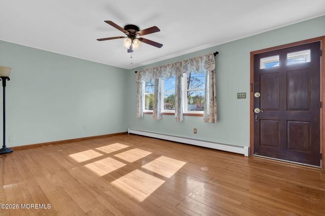 230 Carol Drive, Toms River, NJ 08753