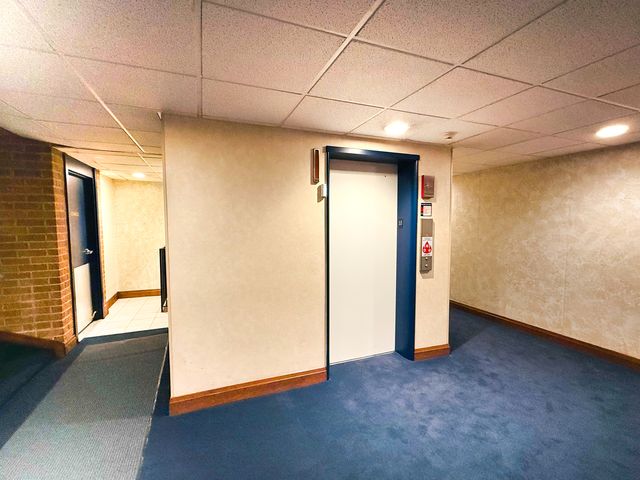 4250 Saratoga Avenue L305, Downers Grove, IL 60515