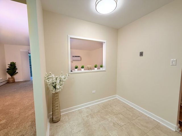 4250 Saratoga Avenue L305, Downers Grove, IL 60515