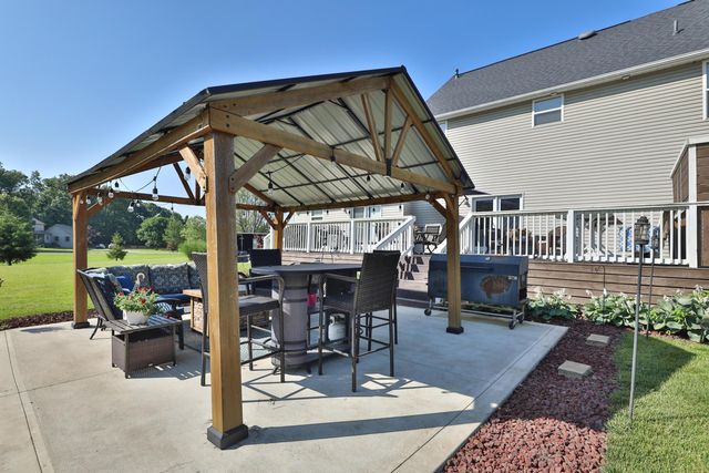 310 Aberdeen Drive SW, Pataskala, OH 43062