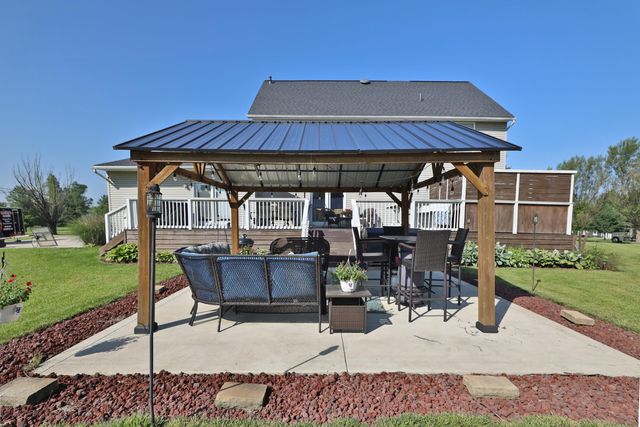 310 Aberdeen Drive SW, Pataskala, OH 43062