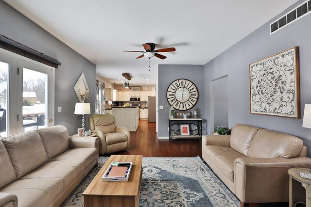 310 Aberdeen Drive SW, Pataskala, OH 43062