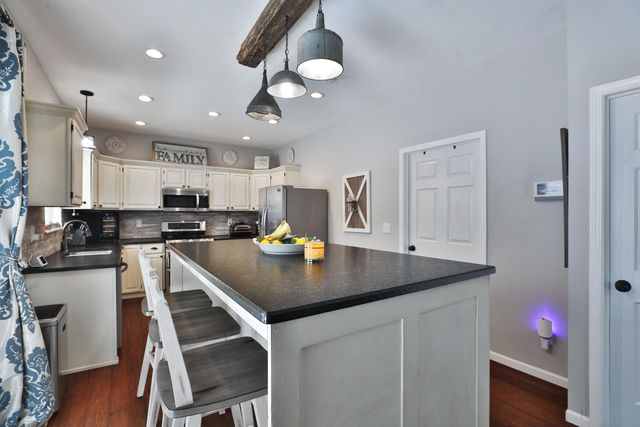 310 Aberdeen Drive SW, Pataskala, OH 43062