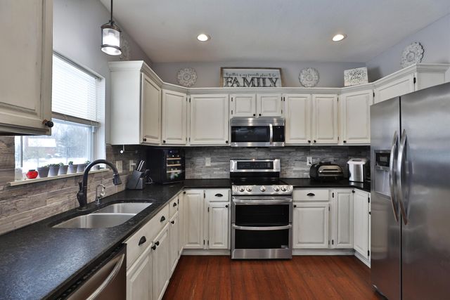 310 Aberdeen Drive SW, Pataskala, OH 43062