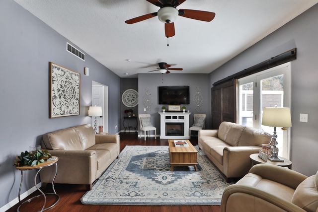 310 Aberdeen Drive SW, Pataskala, OH 43062