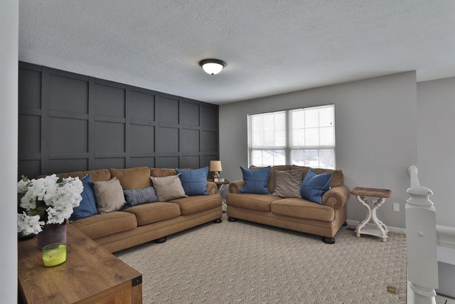 310 Aberdeen Drive SW, Pataskala, OH 43062