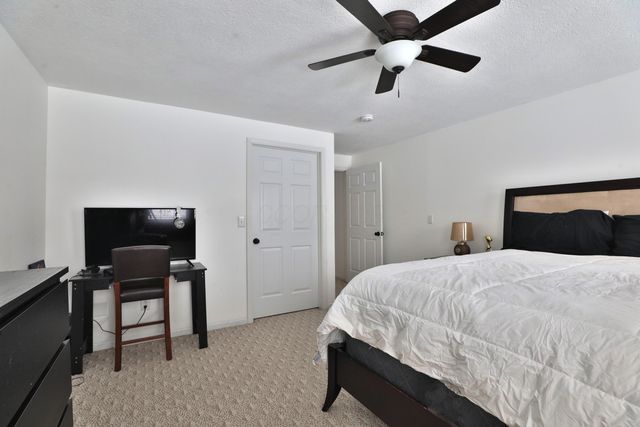 310 Aberdeen Drive SW, Pataskala, OH 43062