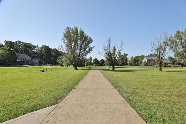 310 Aberdeen Drive SW, Pataskala, OH 43062