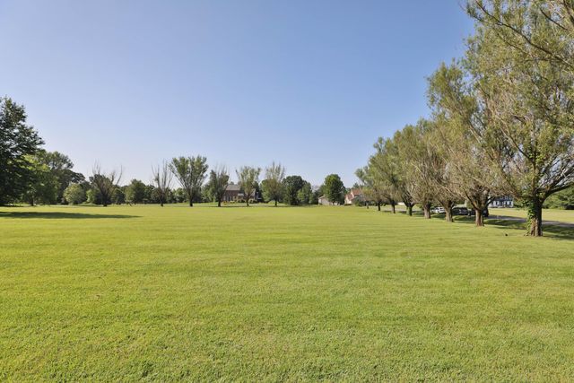 310 Aberdeen Drive SW, Pataskala, OH 43062