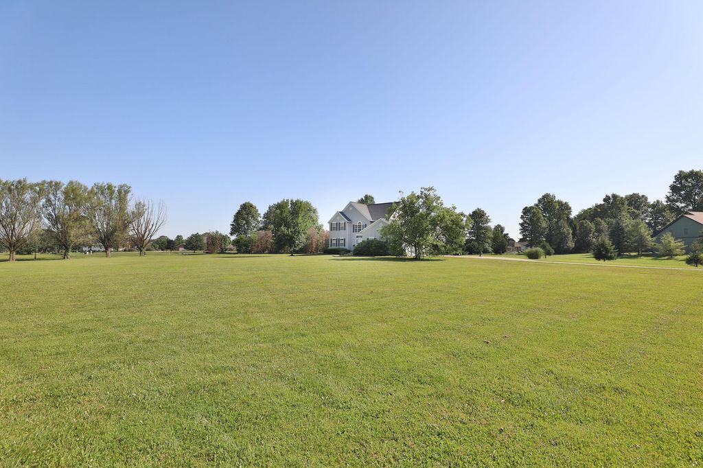310 Aberdeen Drive SW, Pataskala, OH 43062