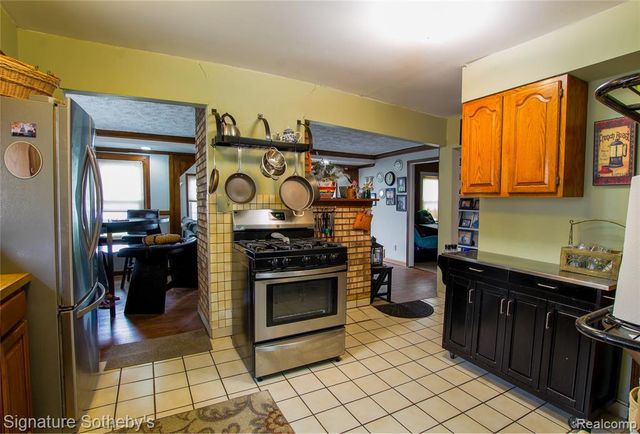 9393 Boncrest Street, Commerce Twp, MI 48382