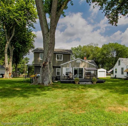 9393 Boncrest Street, Commerce Twp, MI 48382