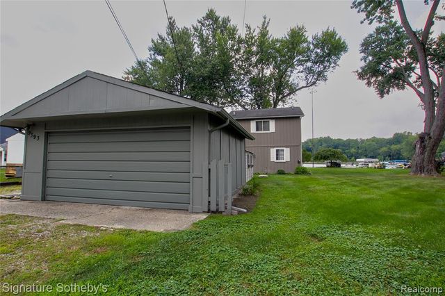 9393 Boncrest Street, Commerce Twp, MI 48382