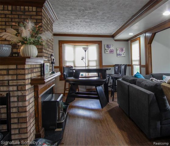 9393 Boncrest Street, Commerce Twp, MI 48382