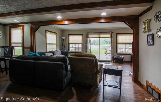 9393 Boncrest Street, Commerce Twp, MI 48382