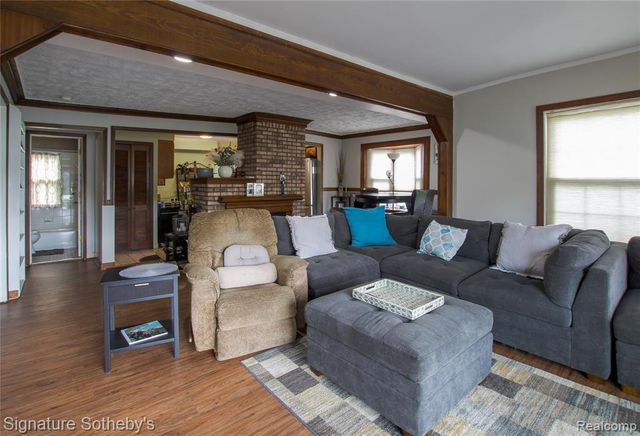 9393 Boncrest Street, Commerce Twp, MI 48382