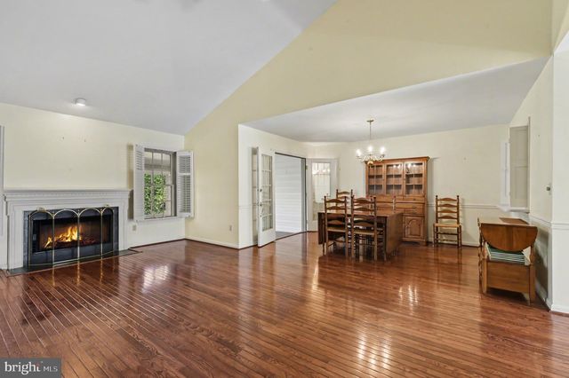 81 CAMBRIDGE DR, Hershey, PA 17033