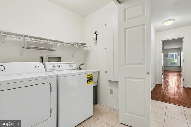 81 CAMBRIDGE DR, Hershey, PA 17033