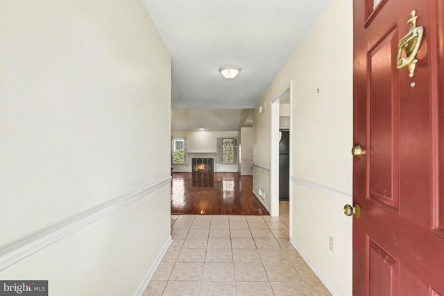 81 CAMBRIDGE DR, Hershey, PA 17033