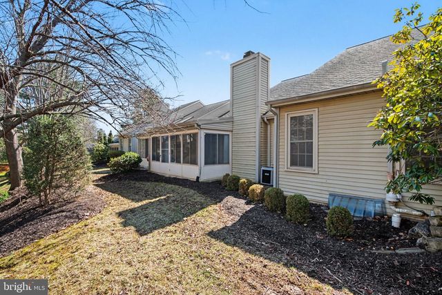 81 CAMBRIDGE DR, Hershey, PA 17033