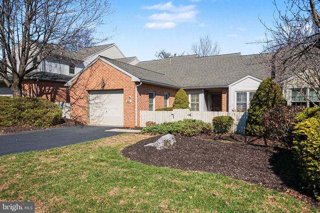 81 CAMBRIDGE DR, Hershey, PA 17033