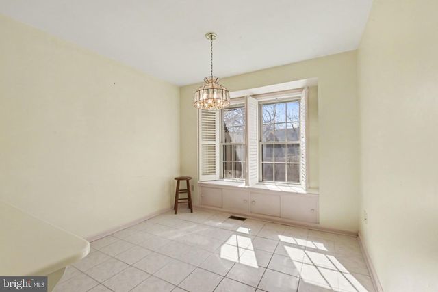 81 CAMBRIDGE DR, Hershey, PA 17033