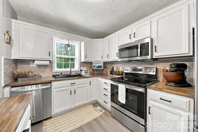1480 Cedar Valley Church Road, Lenoir, NC 28645