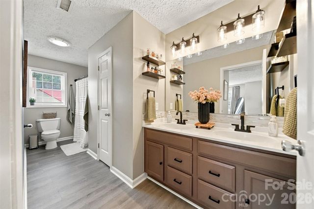 1480 Cedar Valley Church Road, Lenoir, NC 28645