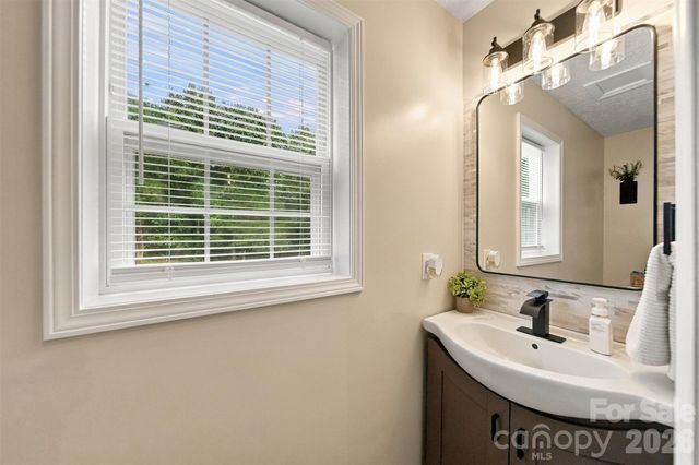 1480 Cedar Valley Church Road, Lenoir, NC 28645
