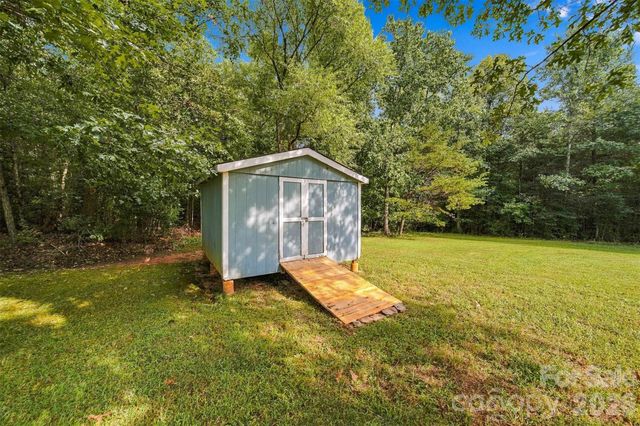 1480 Cedar Valley Church Road, Lenoir, NC 28645