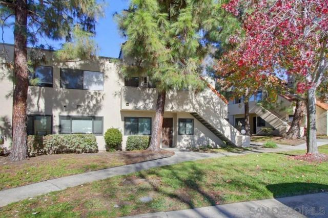 387 N Melrose Dr D, Vista, CA 92083