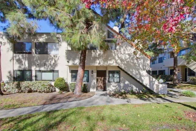 387 N Melrose Dr D, Vista, CA 92083